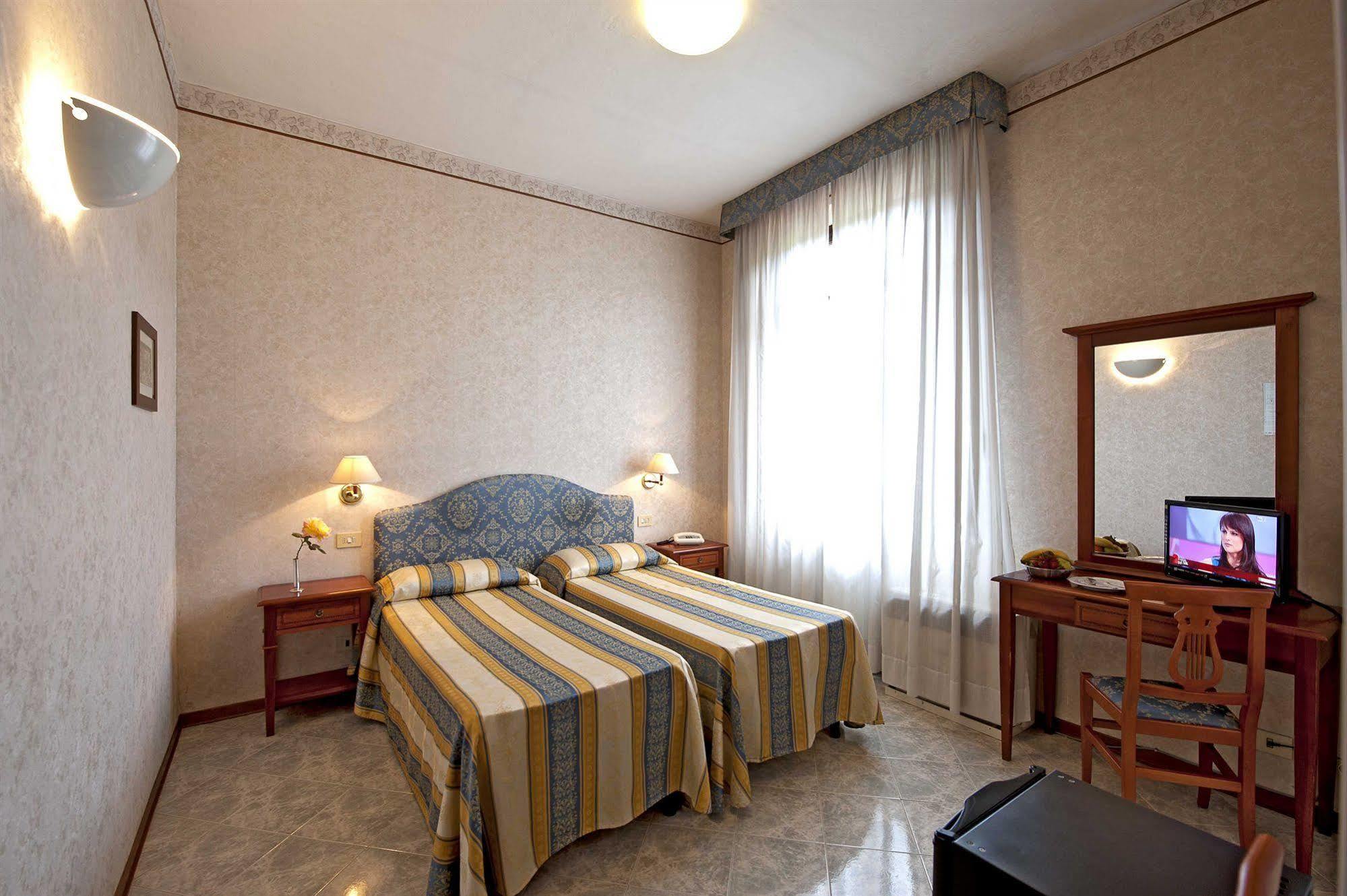 Hotel Moderno Siena Dış mekan fotoğraf